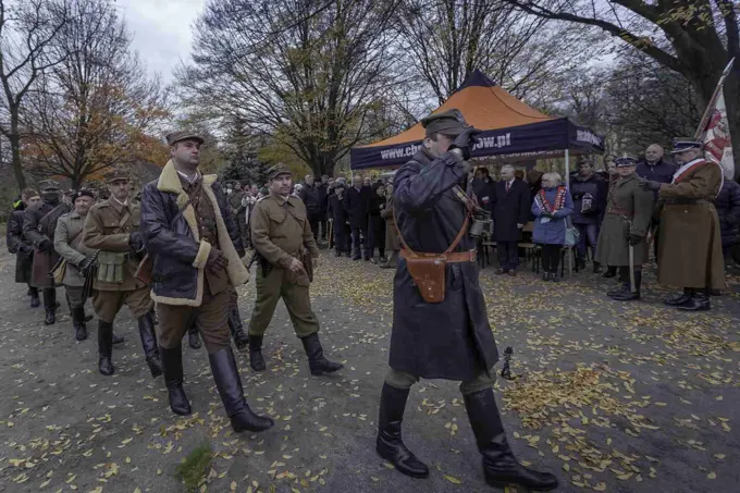 18.11.2017 Głogów wita Bohaterów. Część II odsłonięcie popiersi „Wyklętych” — zdjęcie 74