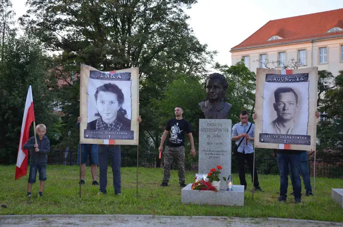 "Zachowali się jak trzeba" czyli... głogowskie uroczystości w hołdzie Ince i Zagończykowi. — zdjęcie 16