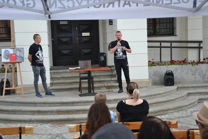 25-05-2018 Głogowianie czytają Raporty Rotmistrza Pileckiego — zdjęcie 1
