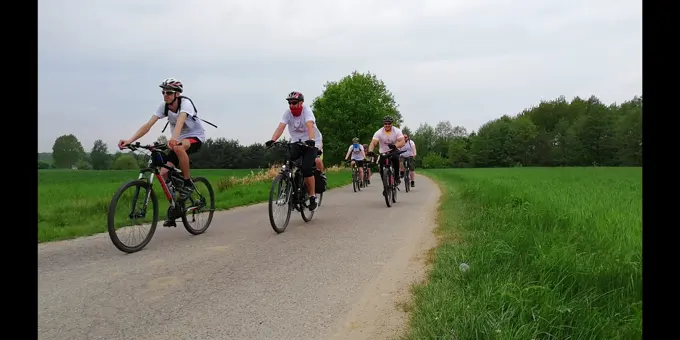03.05.2018 Rajd Rowerowy 100 km na 100-lecie Odzyskania Niepodległości — zdjęcie 24