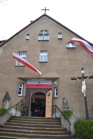 18.11.2017 Głogów wita Bohaterów. Część I Msza Święta w intencji „Wyklętych” — zdjęcie 1