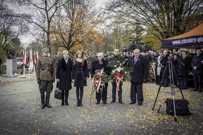 18.11.2017 Głogów wita Bohaterów. Część II odsłonięcie popiersi „Wyklętych” — zdjęcie 86