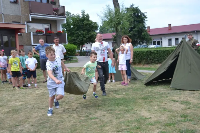 17.06.2018 r. Festyn charytatywny w Górze — zdjęcie 12