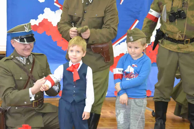 O Niepodległej, czyli Patriotyczny Głogów na "żywych lekcjach historii" — zdjęcie 7