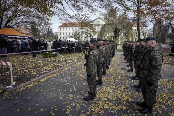 18.11.2017 Głogów wita Bohaterów. Część II odsłonięcie popiersi „Wyklętych” — zdjęcie 60