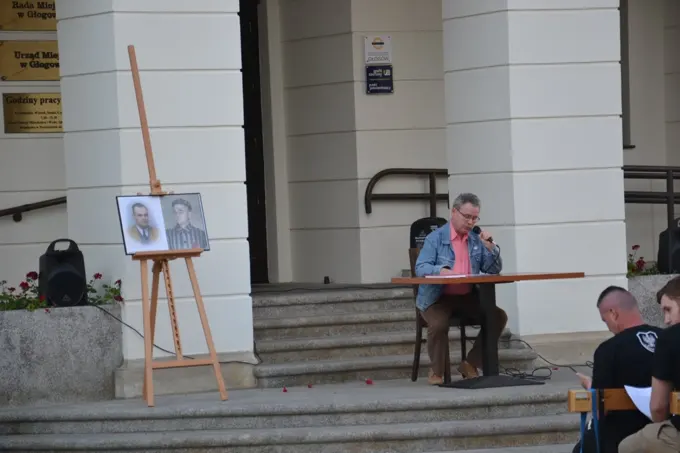 25-05-2018 Głogowianie czytają Raporty Rotmistrza Pileckiego — zdjęcie 9