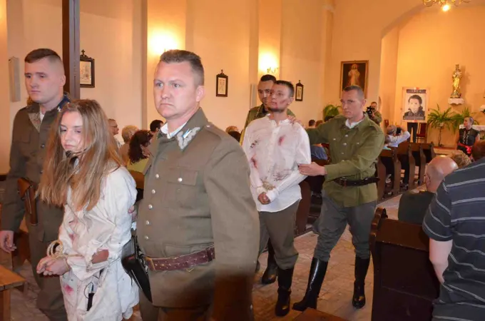 "Zachowali się jak trzeba" czyli... głogowskie uroczystości w hołdzie Ince i Zagończykowi. — zdjęcie 21