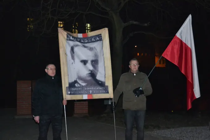 08.02.2018. W hołdzie dowódcy 5 Wileńskiej Brygady Armii Krajowej Mjr Zygmuntowi Szendzielarzowi ps. Łupaszka — zdjęcie 13
