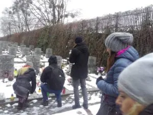 Seminarium terenowe „Kwatera Ł. Panteon narodowy pod cmentarnym murem” – Warszawa, 02-12-2017 — zdjęcie 19