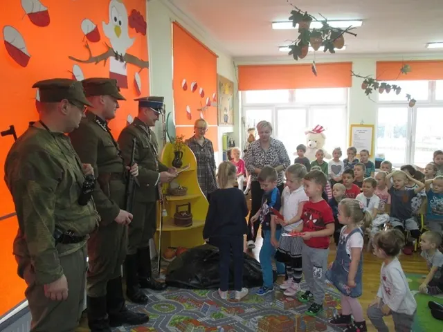 O Niepodległej, czyli Patriotyczny Głogów na "żywych lekcjach historii" — zdjęcie 12