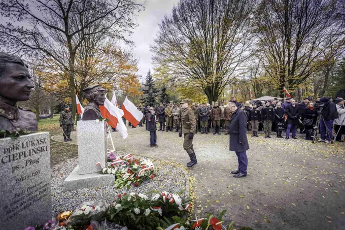 18.11.2017 Głogów wita Bohaterów. Część II odsłonięcie popiersi „Wyklętych” — zdjęcie 137