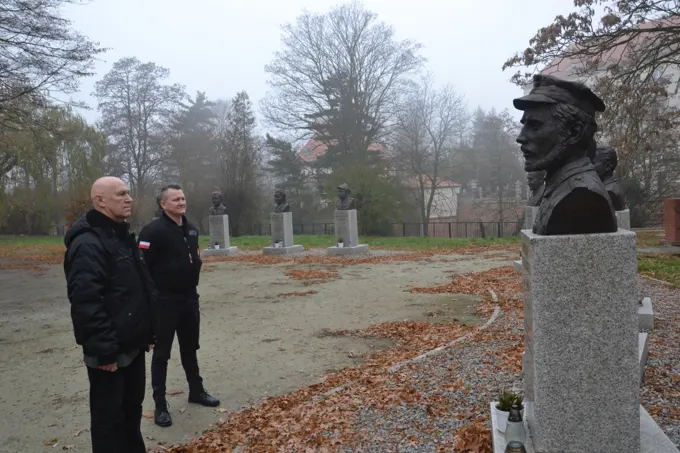 24.11.2018 "Rok 1945. Wyzwolenie czy kolejna okupacja?", czyli Leszek Żebrowski w Głogowie — zdjęcie 2