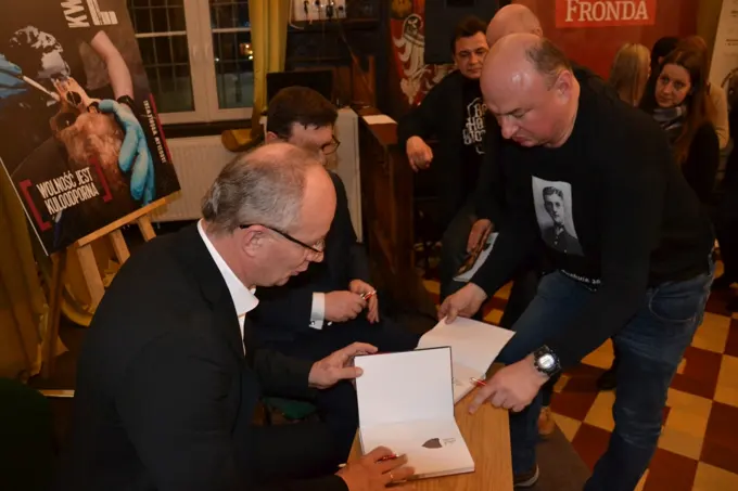 18.03.2018 Warszawa - Kwatera Ł. - Wolność jest Kuloodporna. — zdjęcie 22