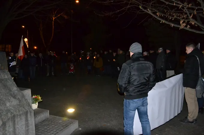 13.12.2017 Głogów w hołdzie ofiarom stanu wojennego. — zdjęcie 2