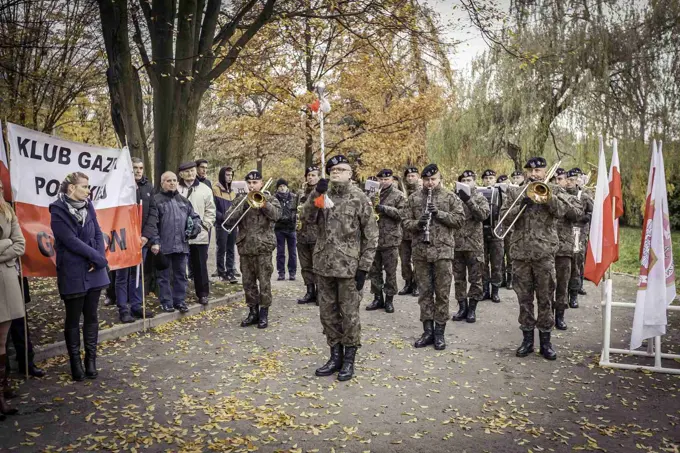 18.11.2017 Głogów wita Bohaterów. Część II odsłonięcie popiersi „Wyklętych” — zdjęcie 71