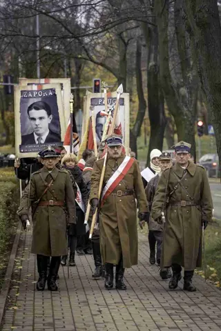 18.11.2017 Głogów wita Bohaterów. Część II odsłonięcie popiersi „Wyklętych” — zdjęcie 17