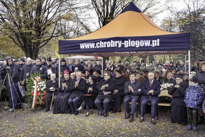 18.11.2017 Głogów wita Bohaterów. Część II odsłonięcie popiersi „Wyklętych” — zdjęcie 37