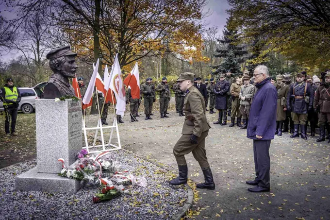 18.11.2017 Głogów wita Bohaterów. Część II odsłonięcie popiersi „Wyklętych” — zdjęcie 119