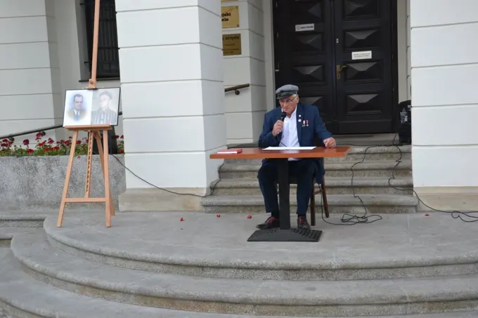 25-05-2018 Głogowianie czytają Raporty Rotmistrza Pileckiego — zdjęcie 33