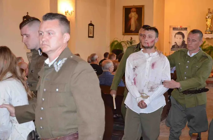 "Zachowali się jak trzeba" czyli... głogowskie uroczystości w hołdzie Ince i Zagończykowi. — zdjęcie 22