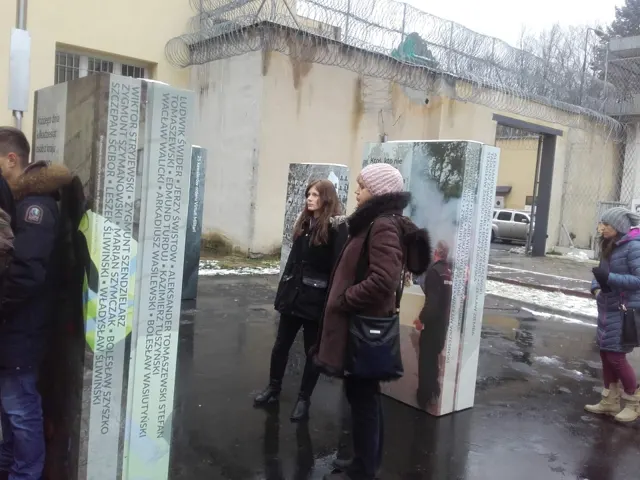 Seminarium terenowe „Kwatera Ł. Panteon narodowy pod cmentarnym murem” – Warszawa, 02-12-2017 — zdjęcie 13