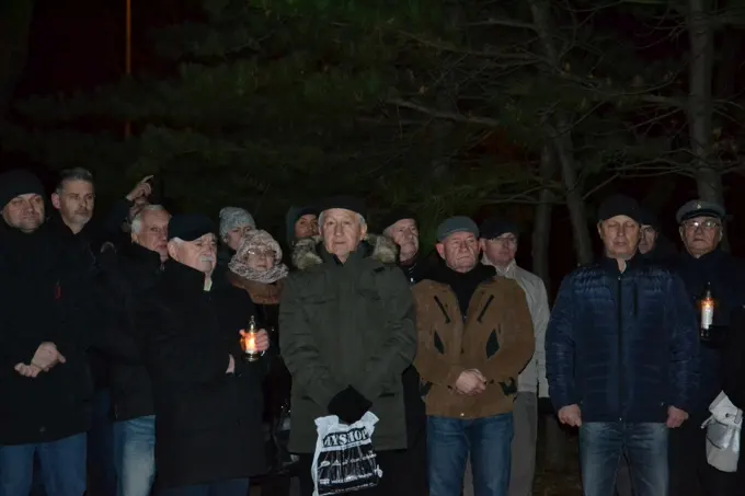 13.12.2017 Głogów w hołdzie ofiarom stanu wojennego. — zdjęcie 11
