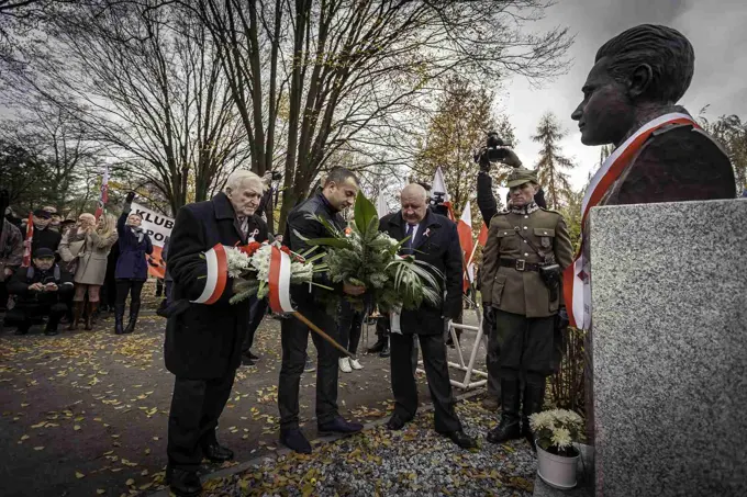 18.11.2017 Głogów wita Bohaterów. Część II odsłonięcie popiersi „Wyklętych” — zdjęcie 89