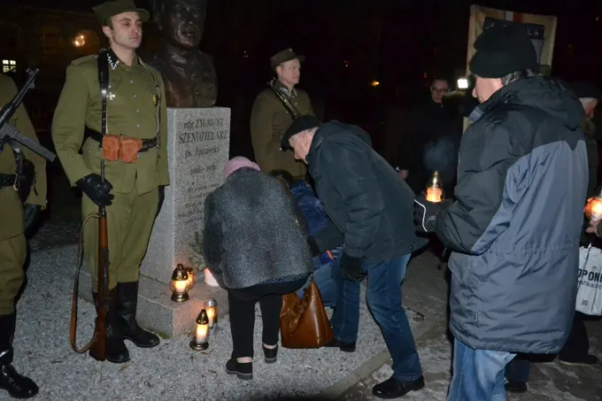 08.02.2018. W hołdzie dowódcy 5 Wileńskiej Brygady Armii Krajowej Mjr Zygmuntowi Szendzielarzowi ps. Łupaszka — zdjęcie 4