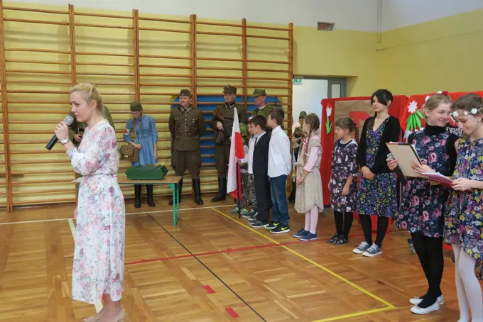O Niepodległej, czyli Patriotyczny Głogów na "żywych lekcjach historii" — zdjęcie 20