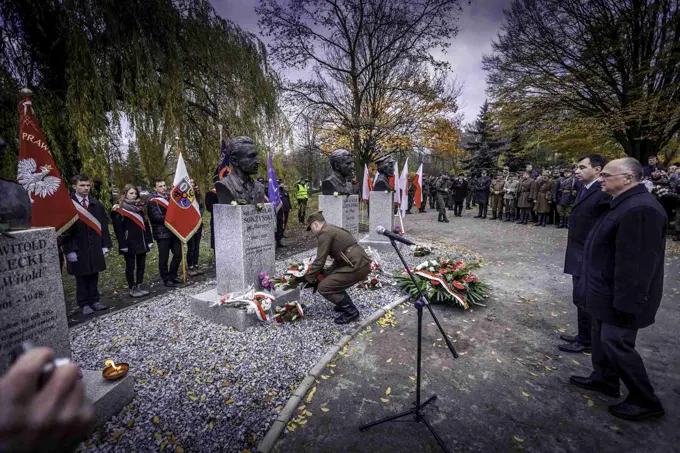 18.11.2017 Głogów wita Bohaterów. Część II odsłonięcie popiersi „Wyklętych” — zdjęcie 110