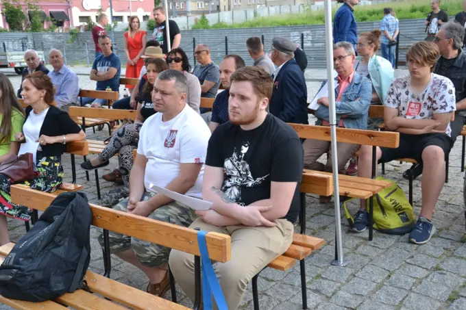 25-05-2018 Głogowianie czytają Raporty Rotmistrza Pileckiego — zdjęcie 32