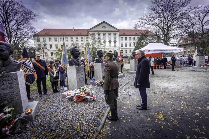 18.11.2017 Głogów wita Bohaterów. Część II odsłonięcie popiersi „Wyklętych” — zdjęcie 116