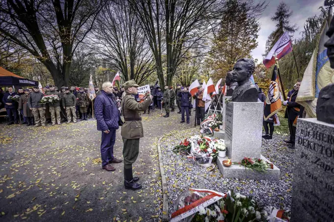 18.11.2017 Głogów wita Bohaterów. Część II odsłonięcie popiersi „Wyklętych” — zdjęcie 121