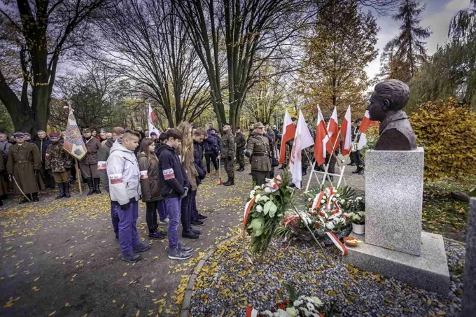 18.11.2017 Głogów wita Bohaterów. Część II odsłonięcie popiersi „Wyklętych” — zdjęcie 6