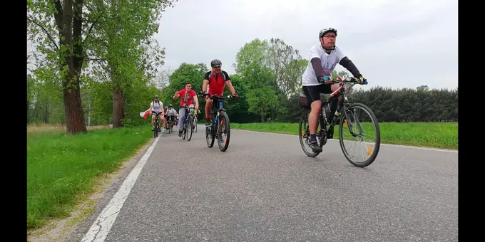 03.05.2018 Rajd Rowerowy 100 km na 100-lecie Odzyskania Niepodległości — zdjęcie 23