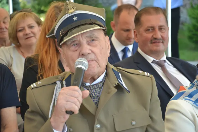 12-08-2018 Niegosławice. Uroczystości odsłonięcia pamiątkowej tablicy! — zdjęcie 28