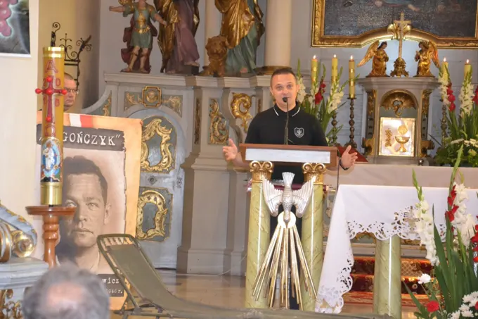 12-08-2018 Niegosławice. Uroczystości odsłonięcia pamiątkowej tablicy! — zdjęcie 4