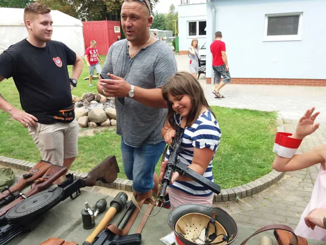 Patriotycznie na Festynie „Polskiej Miedzi” 26.08.2017 — zdjęcie 3