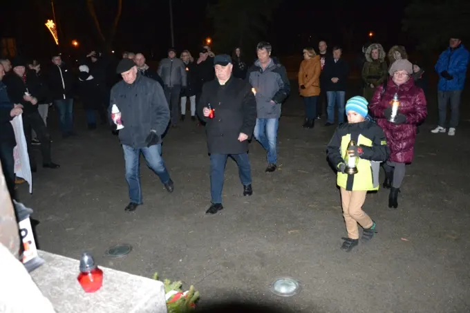 27.12.2017  W hołdzie bohaterom Powstania Wielkopolskiego! Głogów Pamiętał! — zdjęcie 14