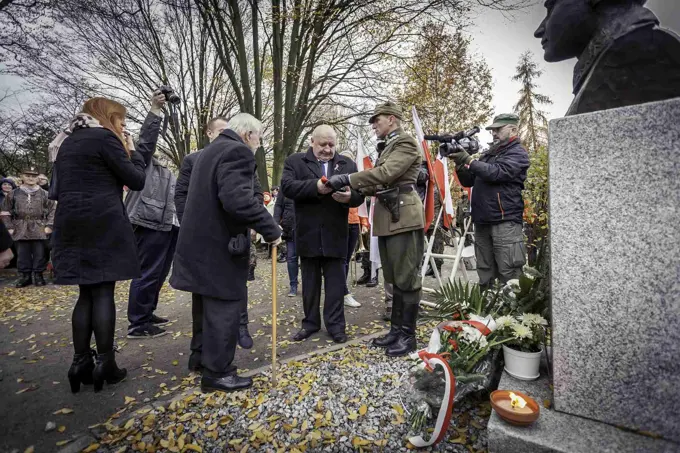 18.11.2017 Głogów wita Bohaterów. Część II odsłonięcie popiersi „Wyklętych” — zdjęcie 92