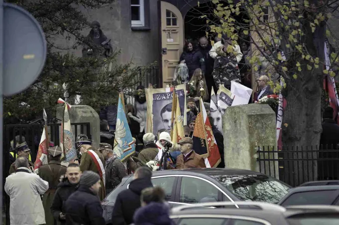 18.11.2017 Głogów wita Bohaterów. Część II odsłonięcie popiersi „Wyklętych” — zdjęcie 14