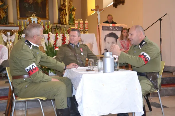12-08-2018 Niegosławice. Uroczystości odsłonięcia pamiątkowej tablicy! — zdjęcie 8