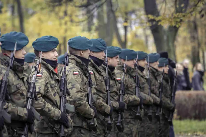 18.11.2017 Głogów wita Bohaterów. Część II odsłonięcie popiersi „Wyklętych” — zdjęcie 27