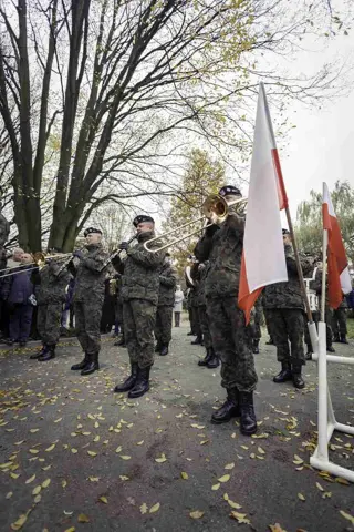 18.11.2017 Głogów wita Bohaterów. Część II odsłonięcie popiersi „Wyklętych” — zdjęcie 32