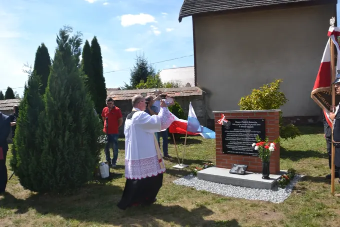 12-08-2018 Niegosławice. Uroczystości odsłonięcia pamiątkowej tablicy! — zdjęcie 24