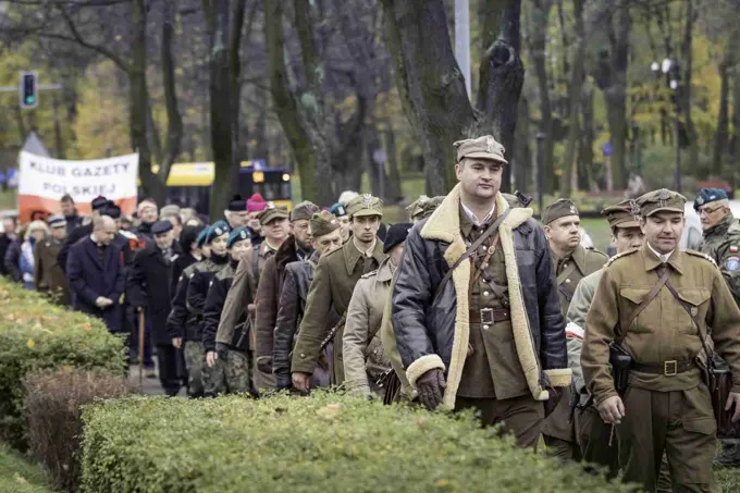 18.11.2017 Głogów wita Bohaterów. Część II odsłonięcie popiersi „Wyklętych” — zdjęcie 18
