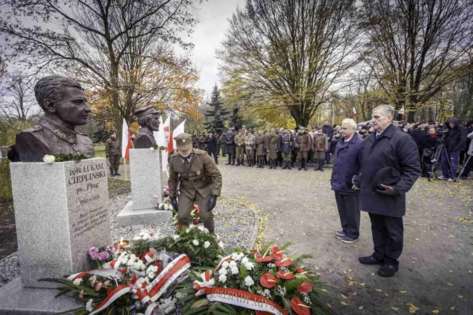18.11.2017 Głogów wita Bohaterów. Część II odsłonięcie popiersi „Wyklętych” — zdjęcie 129