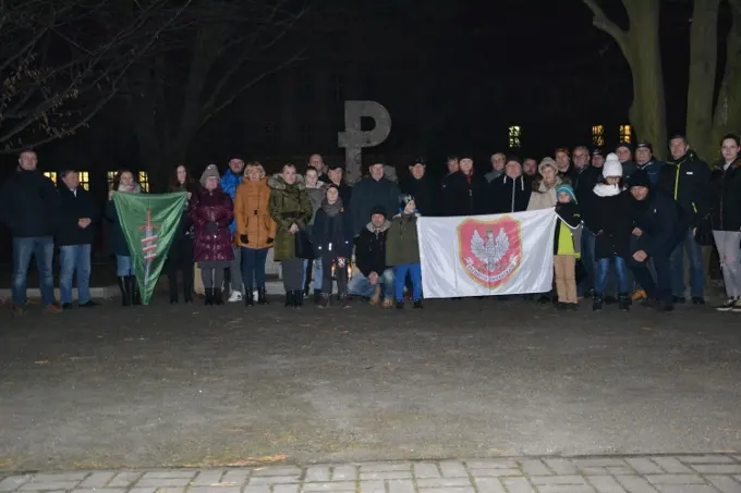 27.12.2017  W hołdzie bohaterom Powstania Wielkopolskiego! Głogów Pamiętał! — zdjęcie 16